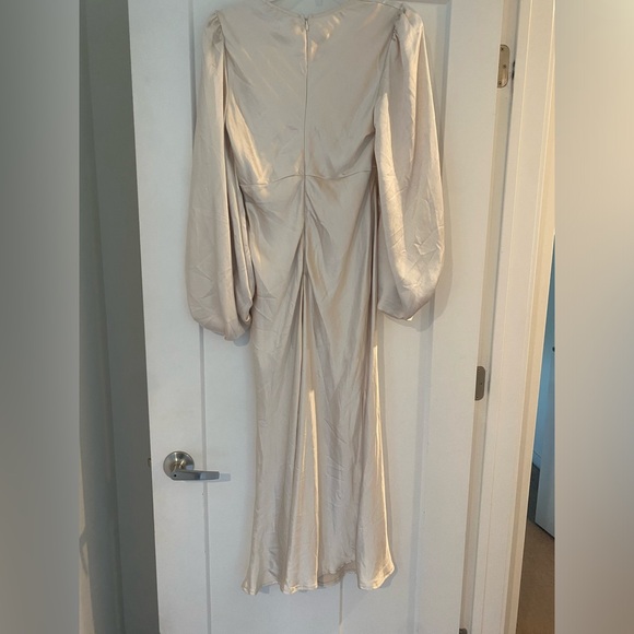 Petal and Pup Satin MIDI dress - Picture 2 of 3